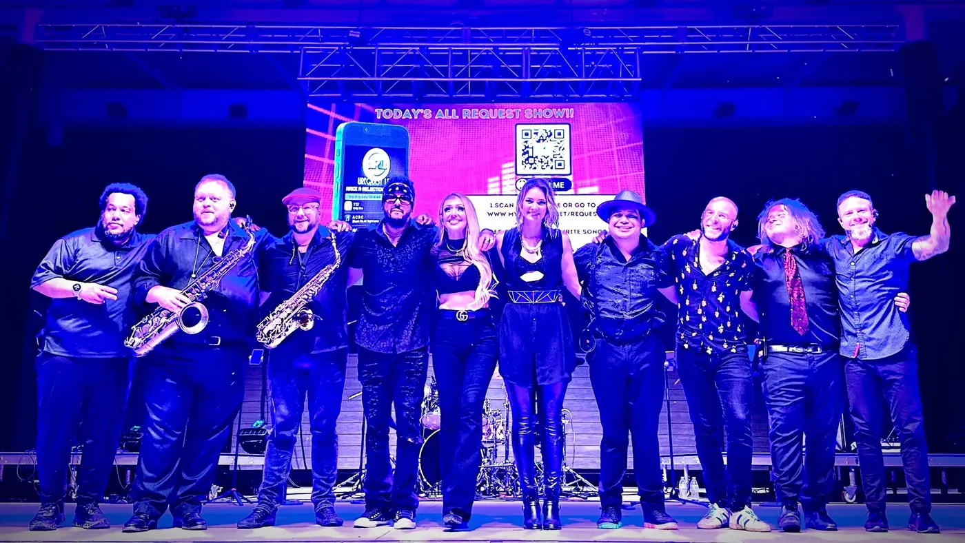 uRequest Live performing at a Toronto corporate gala with interactive song requests